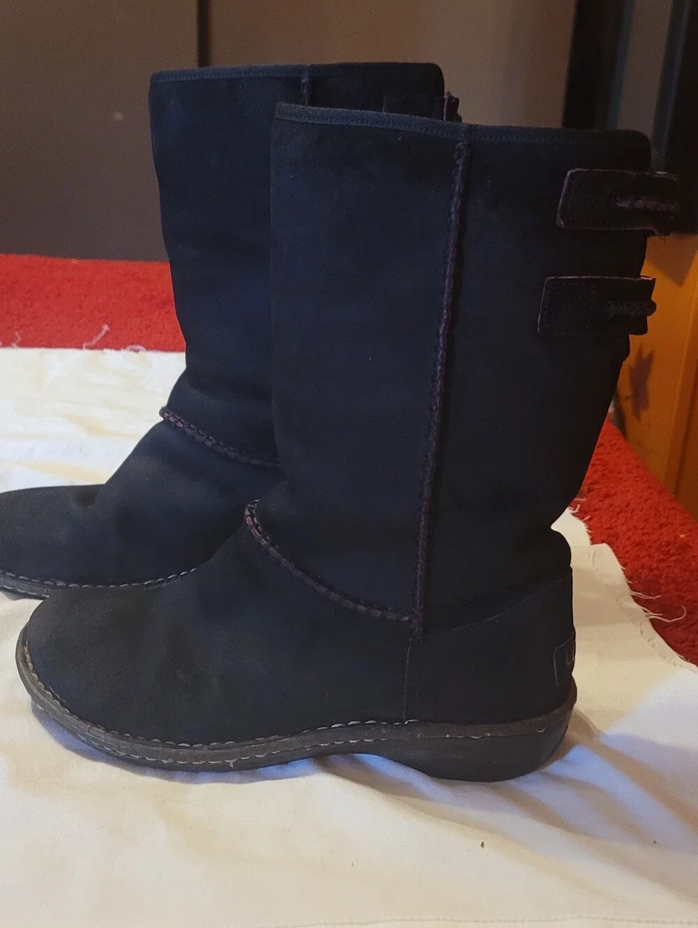 UGG black suede boots with fur lining, Size US 8 - Picture 4 of 8